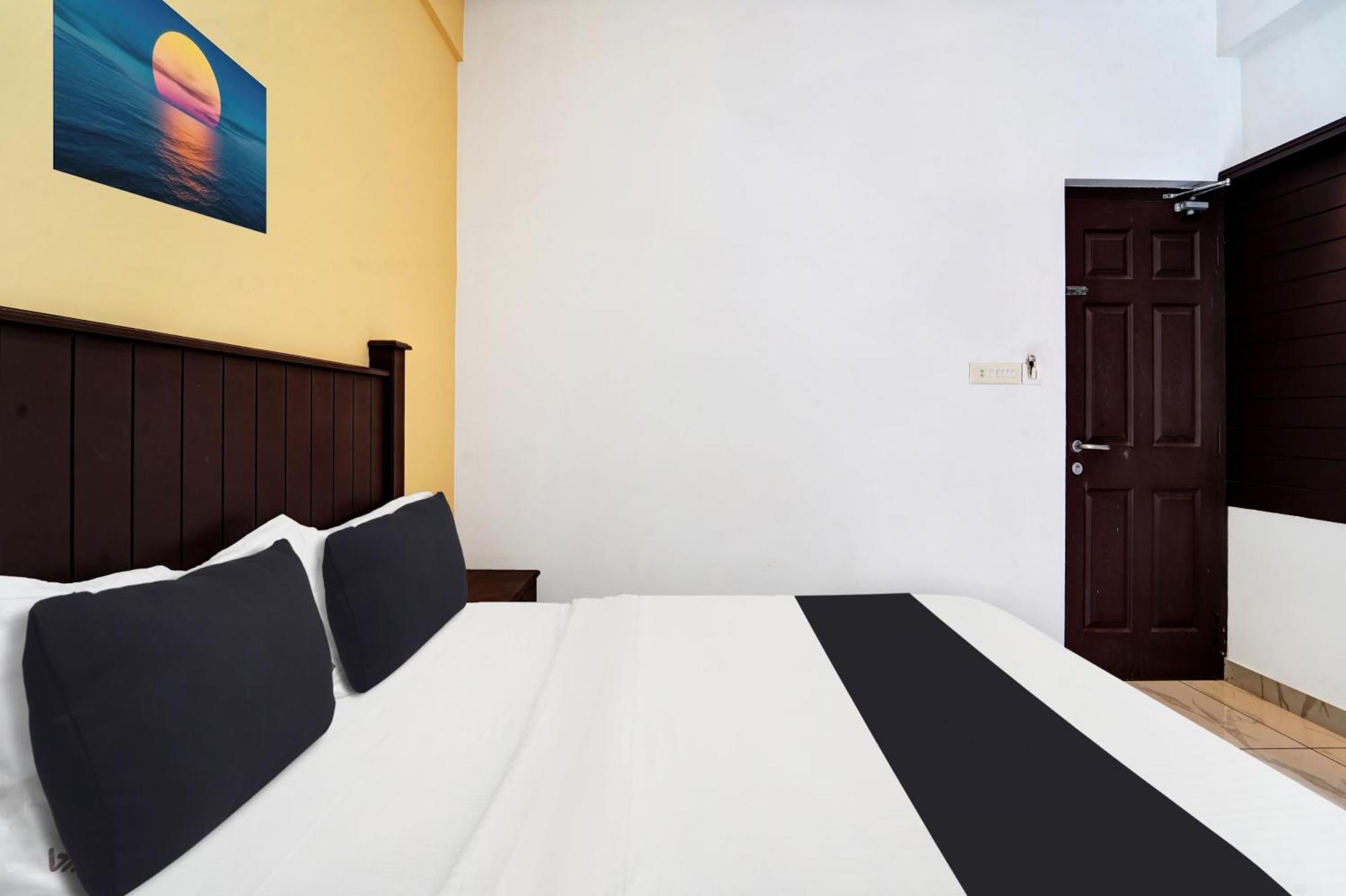 Super Collection O Calvathy Road Near Fort Kochi Εξωτερικό φωτογραφία