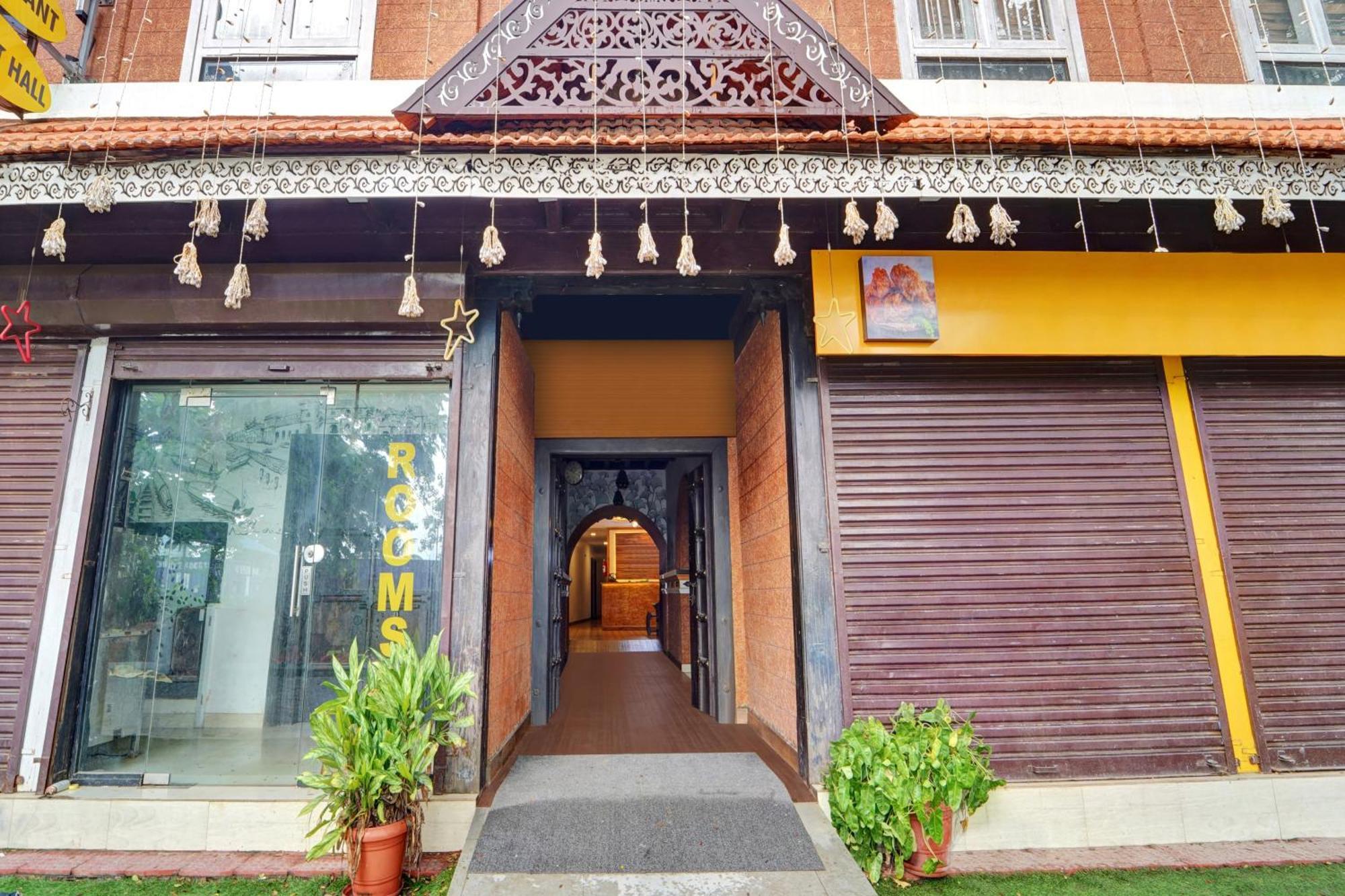 Super Collection O Calvathy Road Near Fort Kochi Εξωτερικό φωτογραφία